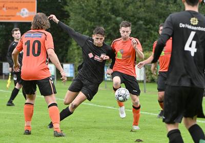 Opstootjes, rookpotten en een gemolesteerde strafschopstip: derby Excellent-DSV is bekerduel op leve