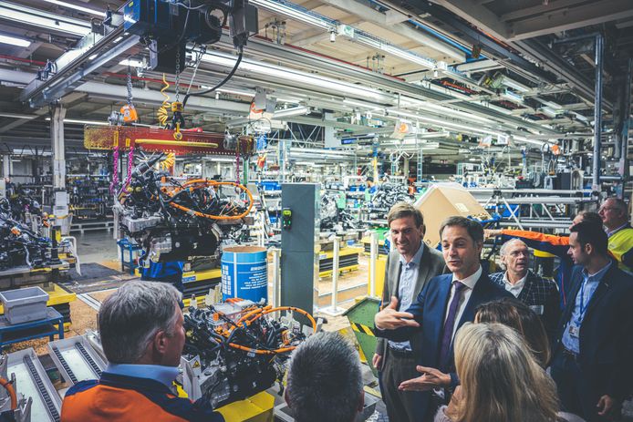 Twee weken geleden werd het nieuwe elektrische model C40 nog voorgesteld in Volvo Cars Gent in aanwezigheid van premier Alexander De Croo en Gentse burgemeester Mathias De Clercq.