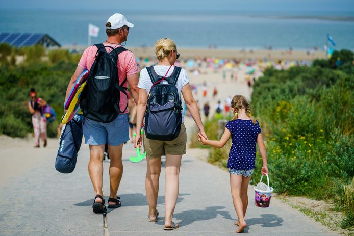 Eén op twee ouders zomervakantie lang | Binnenland | hln.be