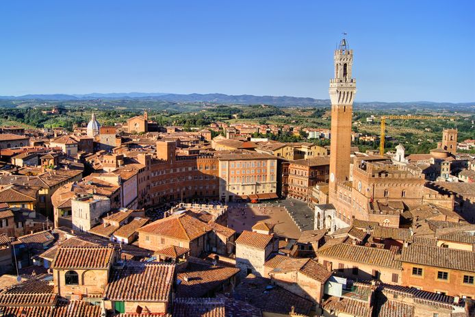 Luchtbeeld boven de Italiaanse stad Siena.
