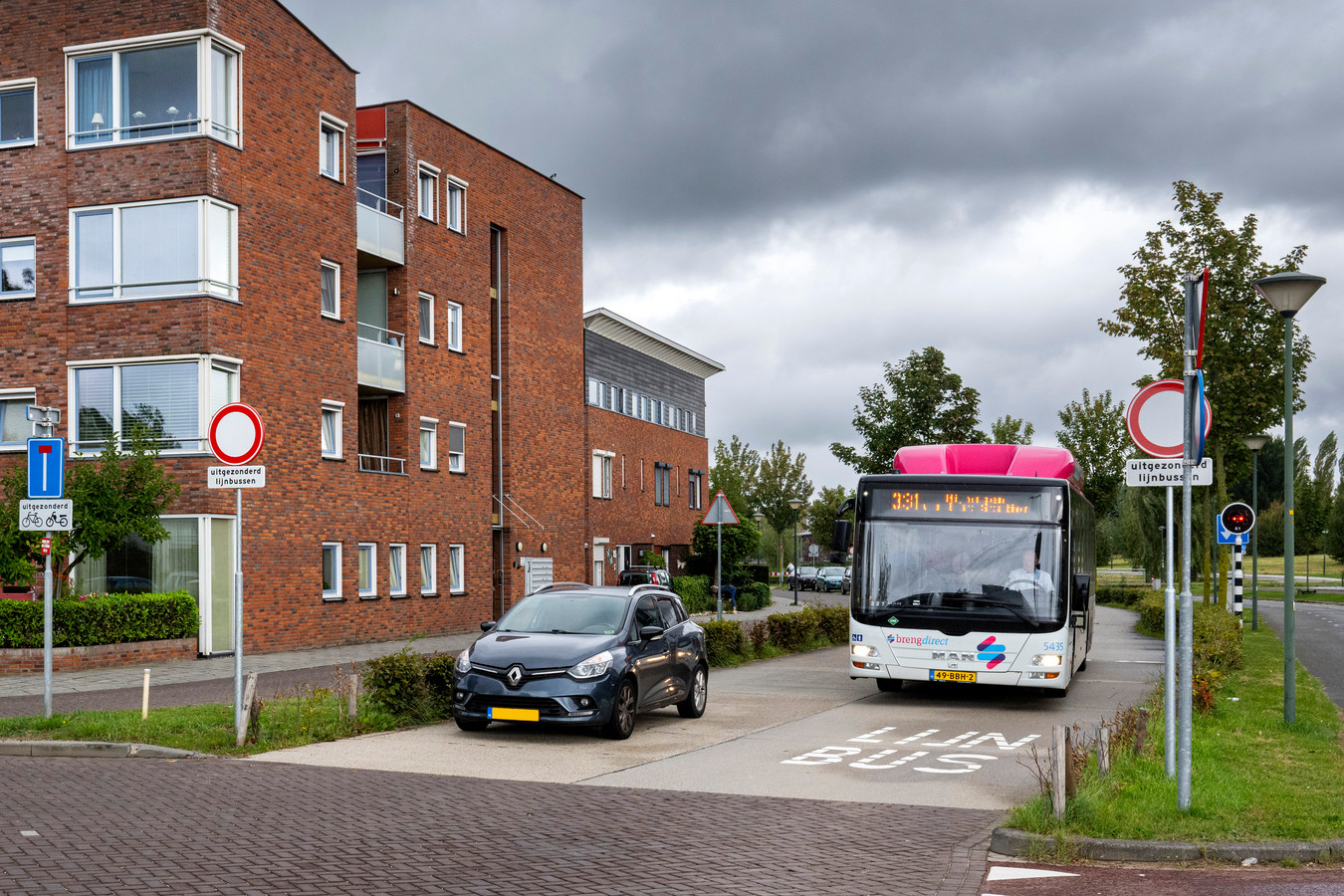 Ergernis over automobilisten die gebruikmaken van kapotte busbaan ‘Het gaat een keer fout
