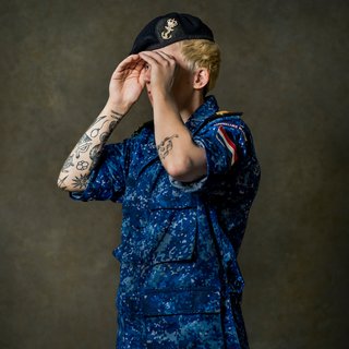 Hoe is het om trans te zijn in de krijgsmacht? ‘Mijn lichaam voelt nog als een uniform dat me niet past’
