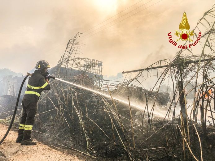 Een foto gemaakt door de brandweer zelf in Sardinië.