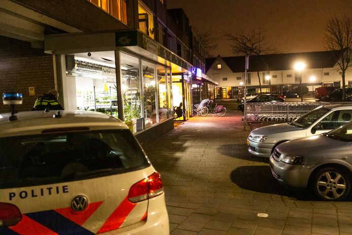 Na de overval op een Geldropse Aldi, februari vorig jaar, pakte de politie voor de tweede maal een jonge Eindhovenaar op. Hij stuurde een groepje aan dat verantwoordelijk was voor een groot deel van de overvalgolf van vorige winter.
