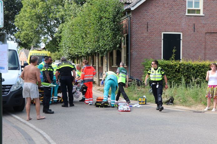 Ernstig ongeluk met scooter in Almkerk.