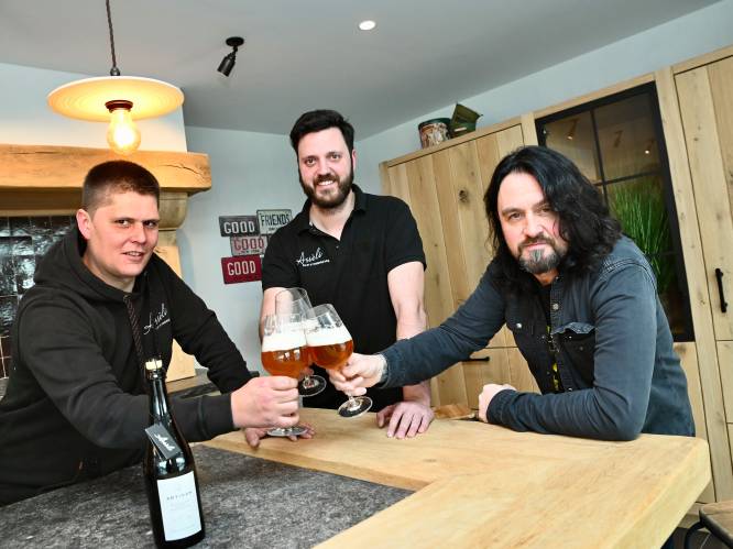 Channel Zero-frontman brouwt ‘bier met ballen’ voor Roeselaarse keukenbouwer: “We zijn opgegroeid met zijn muziek”