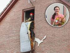 Brandweer looft Emma (17) nadat ze eigenhandig brand blust op zolderkamer op Urk