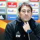 Zelden heeft een coach zich zo in de nesten gewerkt als René Weiler