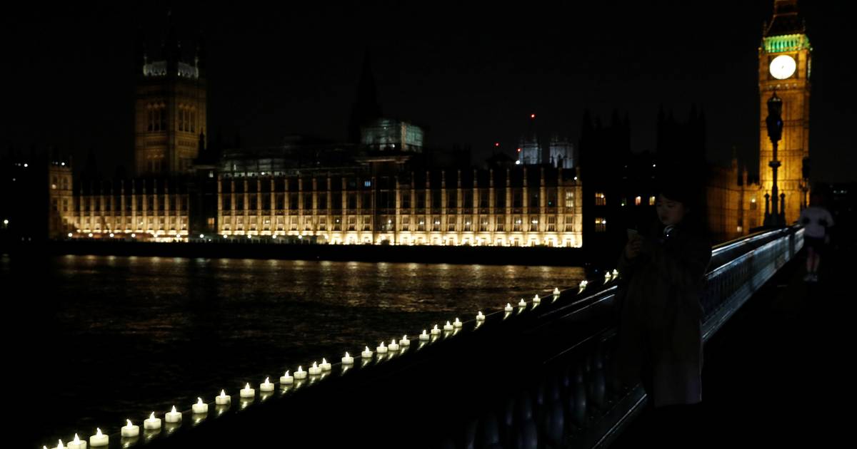 even paniek om verdacht pakket vlakbij westminster default hln be