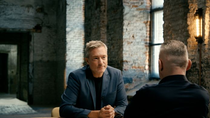 Gilles De Coster praat met sekswerker Jacky Secke in zijn vierdelige Canvas-reeks.