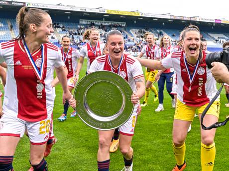 Alternatief kampioensfeest voor Ajax Vrouwen in club Levenslang: ‘We gaan het gewoon tóch vieren’