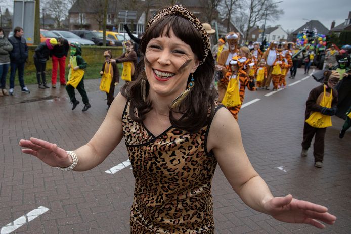 Dit jaar geen carnavalsoptocht in Leende, zoals in 2020 (foto), maar een zeepkistenrace.