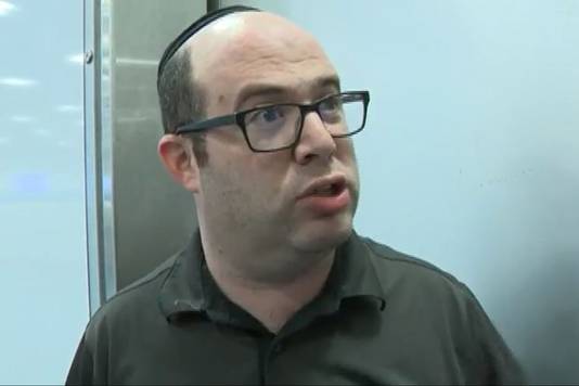 Gezin Met Baby Uit Vliegtuig Gezet Nadat Andere Passagiers Klagen Over Hun Lichaamsgeur Buitenland Ad Nl