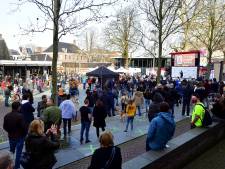 Honderden mensen in Roosendaal voor Forum voor Democratie: ‘Afstand maakt veel zieker’