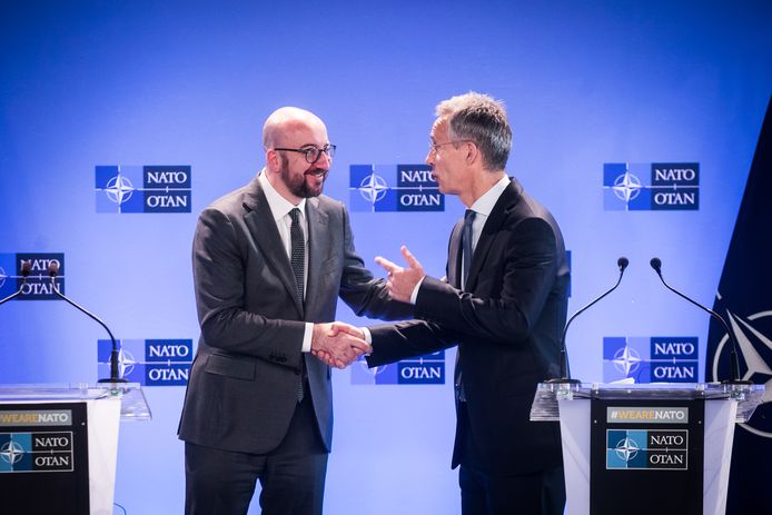 Premier Charles Michel en Jens Stoltenberg, secretaris-generaal van de NAVO .