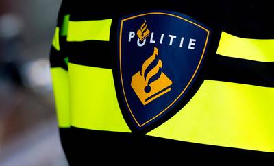 Acht politiemensen krijgen straf in kaartjesrel