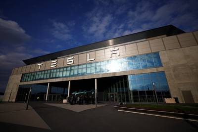 Productie bij Tesla-fabriek nabij Berlijn ligt nog tot eind volgende week stil