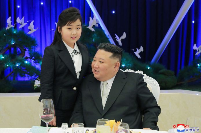 Kim Jong-un en Ju-ae bij een banket in februari 2023.