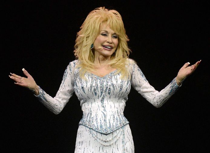 Dolly Parton viert begin volgend jaar haar 75e verjaardag.