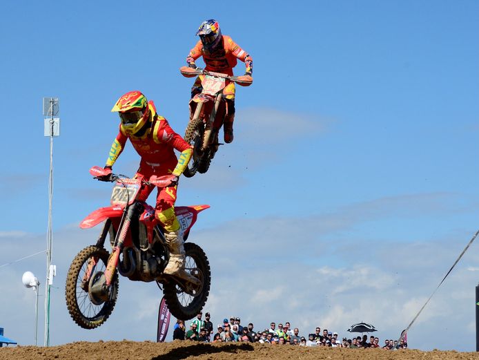 Jeffrey Herlings (in het oranje) in actie tijdens de GP van Spanje.