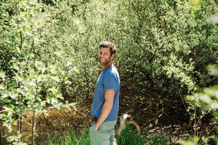 Bartel Van Riet komt bij 't Schaliken langs voor de film 'Onze Natuur'