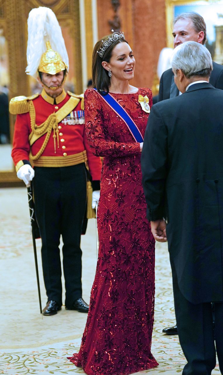 Kate Middleton maakt opnieuw krachtig statement in knalrode glitterjurk Beeld BrunoPress/Newspix