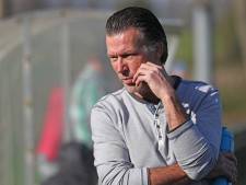 Ontslagen en en weer teruggevraagde trainer gaat tóch weg bij FC Vlotbrug