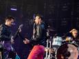 De Britse rockband Muse met zanger en gitarist Matthew Bellamy, bassist Chris Wolstenholme en drummer Dominic Howard tijdens een optreden op het Malieveld als onderdeel van The Will of the People World Tour.