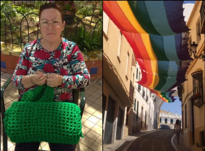 Ángeles Rubio (links) is een van de vrouwen die de LGBTI-vlag heeft ontworpen. Het resultaat (rechts) is een reusachtige vlag die in een straat hangt in de Spaanse stad Aguilar de la Frontera.