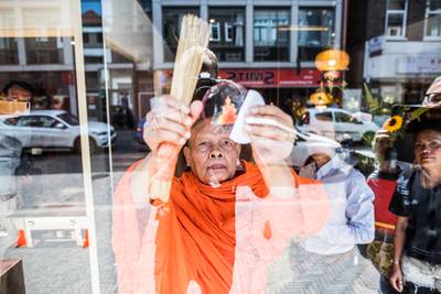 Zegen van Boeddha voor de nieuwste salon in ‘de hoofdstad van de Thai massage’