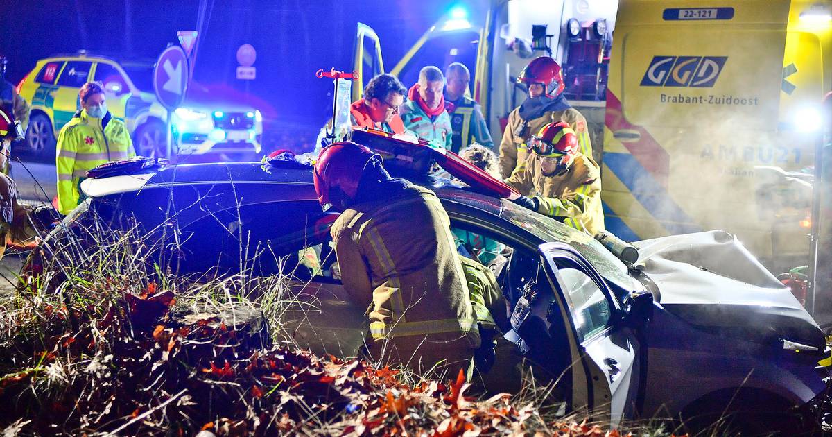 Faeröer Motivatie Vier Automobilist raakt zwaargewond bij ernstig ongeluk op de N69 bij  Valkenswaard | 112 en misdaad | ed.nl