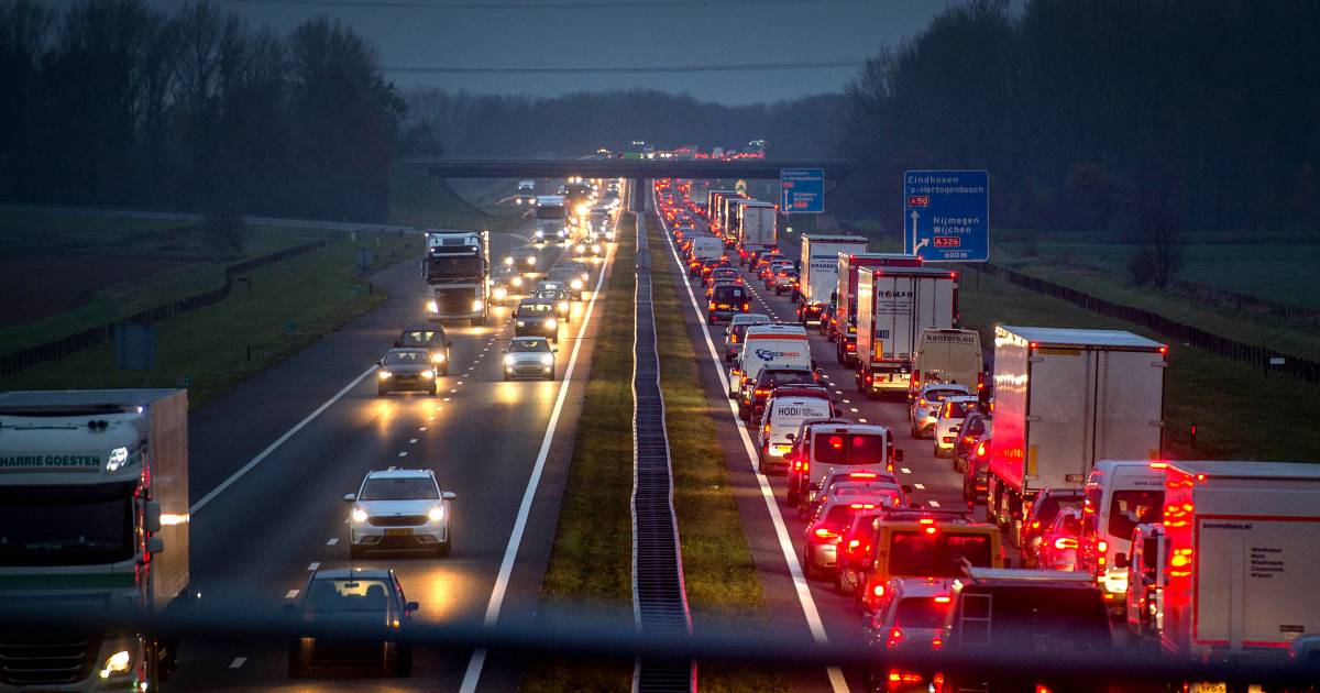 Snelweg A50 bij Niftrik wellicht verbreed, met als doel minder files en meer verkeersveiligheid