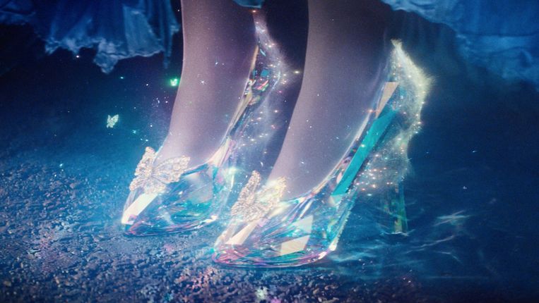 Het glazen muiltje van Assepoester in Disney's Cinderella. Beeld X