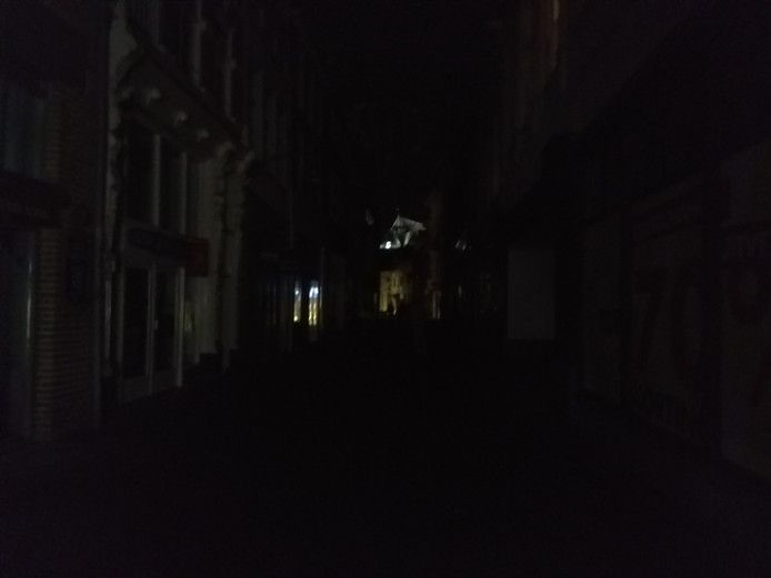 Het was donker in de Deventer binnenstad