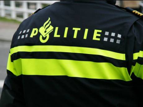 Groep ouderen plast in voortuin na Havenfeesten in Etten-Leur, krijgen bekeuring na beledigen agenten