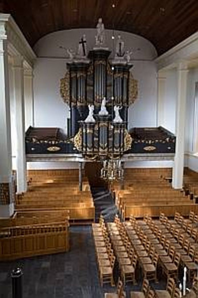 Jonge organisten in actie op oud orgel in kerk Genemuiden Kop van Overijssel destentor.nl
