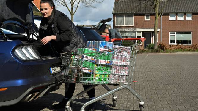 Duitsers hamsteren blikjes drank in de grensstreek: ‘Scheelt mij 6 euro per tray’