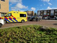 Scooterrijder gewond bij botsing met auto in Arnhem