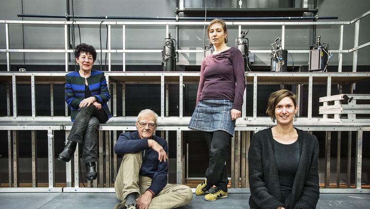 Van links af: Marjan Sax, Co van Melle, Joyce van Dijk en Petra Tensen. Beeld Guus Dubbelman