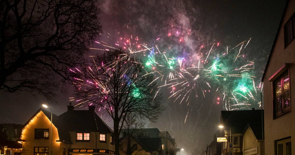Verbazing na massaal genegeerd vuurwerkverbod: 'Knallend succes' | Binnenland | bndestem.nl - BN DeS