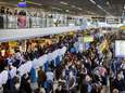 “Kom niet meer naar luchthaven”: Chaos op Schiphol op drukste dag in jaren na wilde staking KLM-personeel