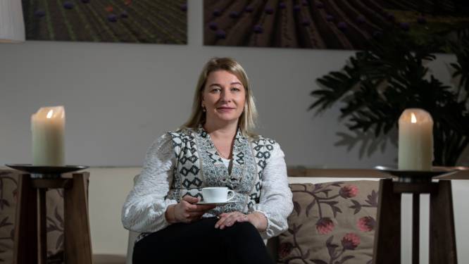 
Net voor zijn euthanasie kwam vader bij Joyce de foto’s klaarzetten voor zijn uitvaart 