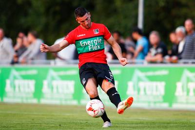 NEC-aanwinst Wolters moet tot de winterstop toekijken