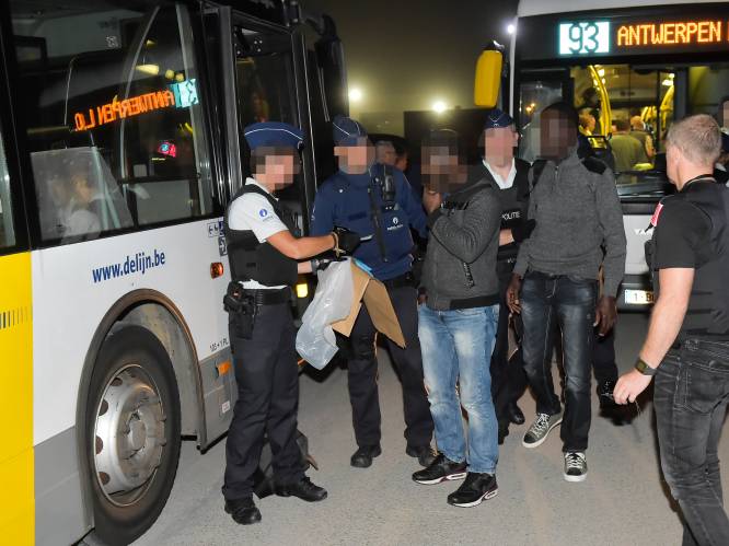 21 transmigranten opgepakt bij nieuwe grote politieactie in Kruibeke