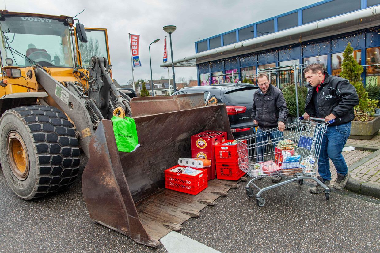 Boeren van Farmers Defence Force voerden vorige week alvast actie bij een supermarkt in Avenhorn. 