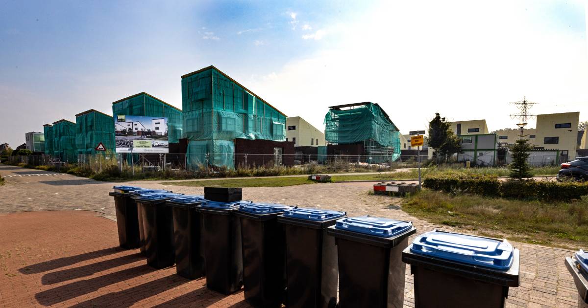 Bouwers van vastgelopen project Houtse Akker in Helmond om tafel met