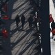 Met een verrekijker turen de Chinese dagjesmensen naar Noord-Korea, waar ‘het leven nog simpel is’