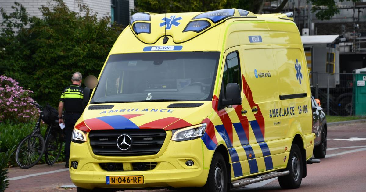 Fietser gewond bij aanrijding in Oost-Souburg.