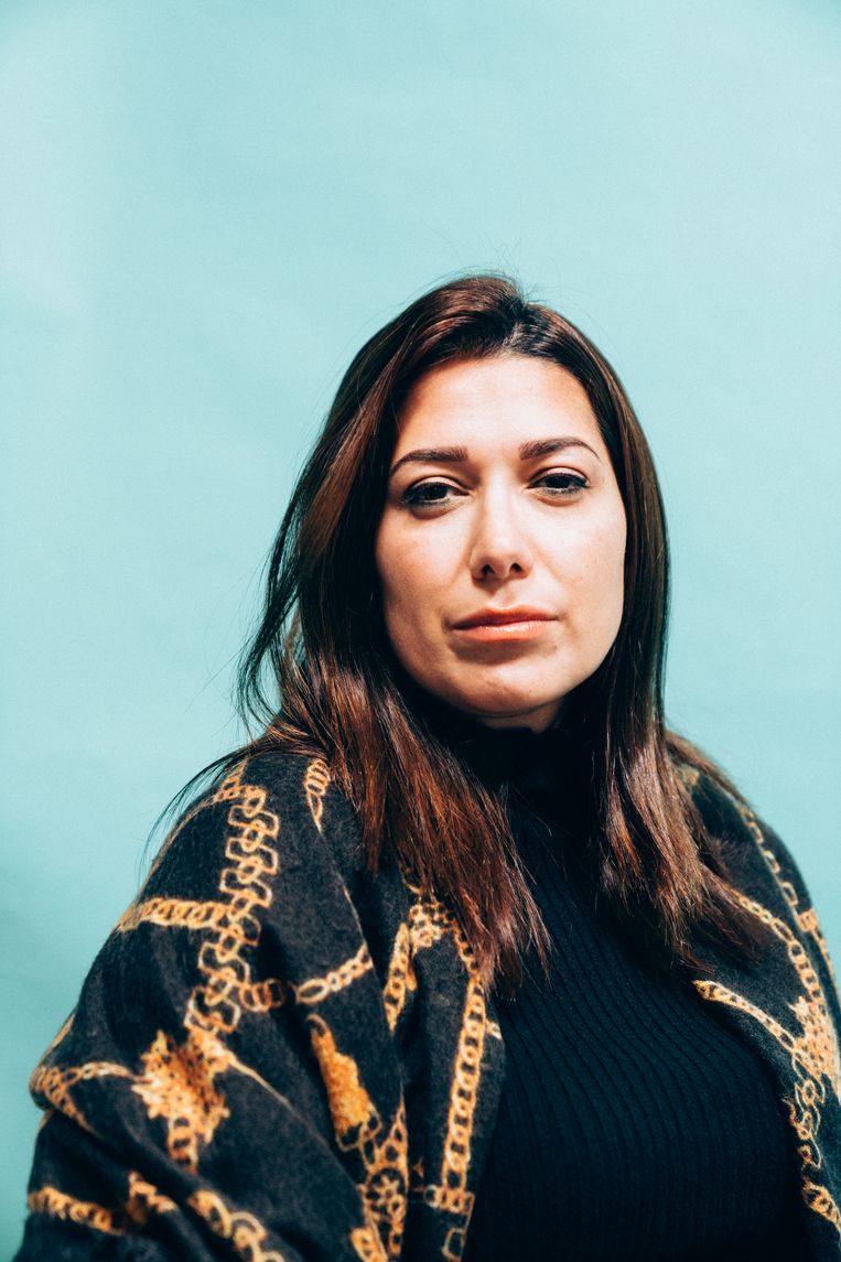 Mahsa Malekzadeh: 'Als mijn ouders een feestje gaven, maakten ze zich grote zorgen om de eventuele pakkans en de straffen die eraan waren verbonden.' Beeld Rebecca Fertinel