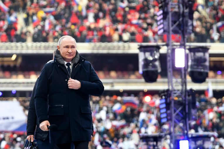 Questa settimana, il presidente russo Vladimir Putin si è rivolto allo stadio di Mosca in occasione dell'annuale Giornata dei difensori della patria.  foto di A.P